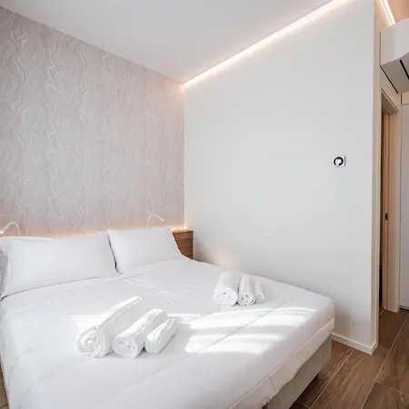 Elf Aparthotel Imola